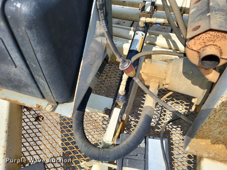 image for item DP5174 2015 Larson 5620  reel trailer