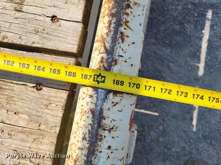 image for item DP5174 2015 Larson 5620  reel trailer