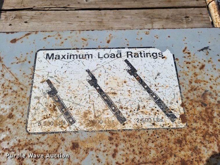 image for item DP5174 2015 Larson 5620  reel trailer