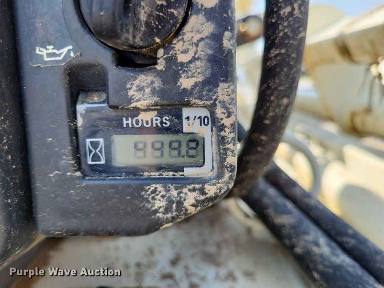 image for item DP5174 2015 Larson 5620  reel trailer