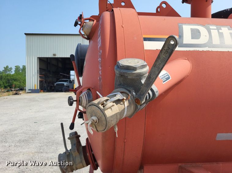 image for item DP5175 2011 Ditch Witch FX30  vacuum excavator