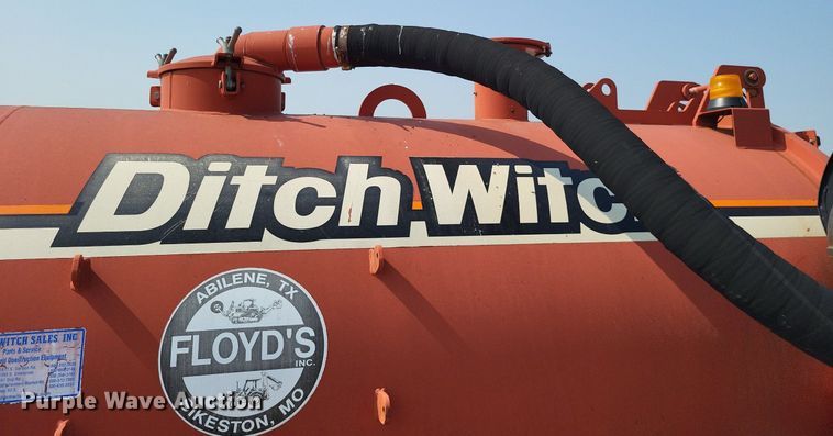 image for item DP5175 2011 Ditch Witch FX30  vacuum excavator