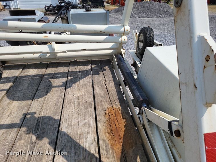 image for item DP5178 2015 Larson  reel trailer