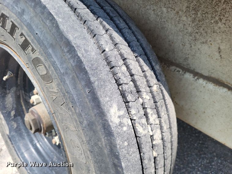 image for item DP5178 2015 Larson  reel trailer