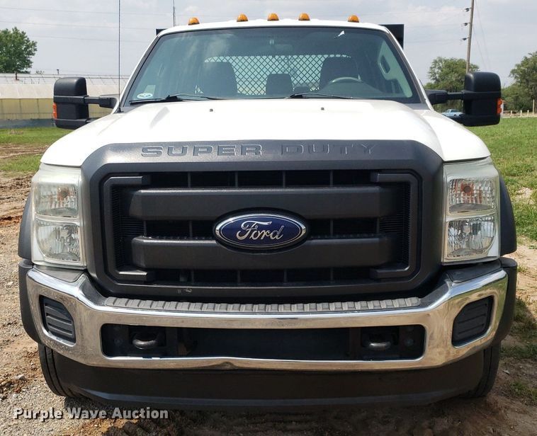 image for item DP7942 2016 Ford F450 Super Duty  Crew Cab flatbed truck