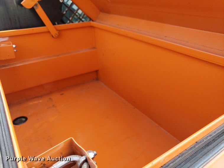 image for item DP7942 2016 Ford F450 Super Duty  Crew Cab flatbed truck