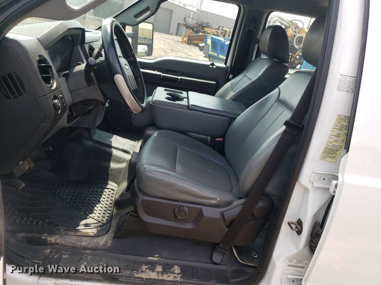 image for item DP7942 2016 Ford F450 Super Duty  Crew Cab flatbed truck