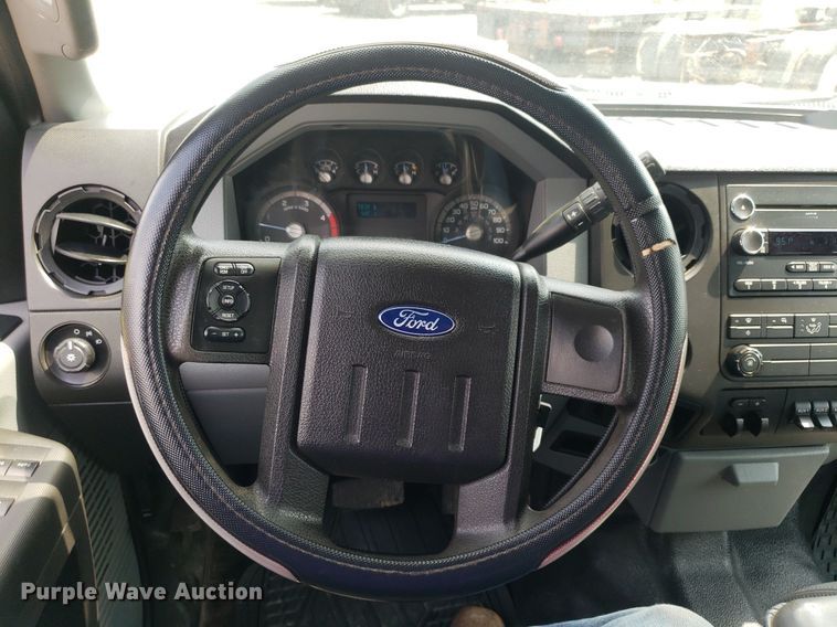 image for item DP7942 2016 Ford F450 Super Duty  Crew Cab flatbed truck