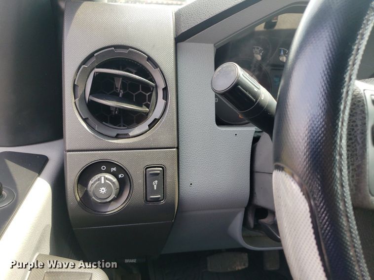 image for item DP7942 2016 Ford F450 Super Duty  Crew Cab flatbed truck