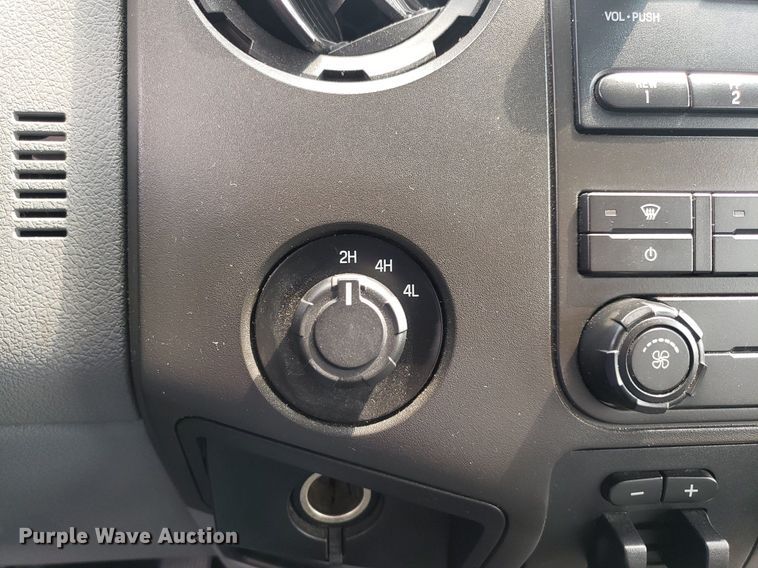 image for item DP7942 2016 Ford F450 Super Duty  Crew Cab flatbed truck