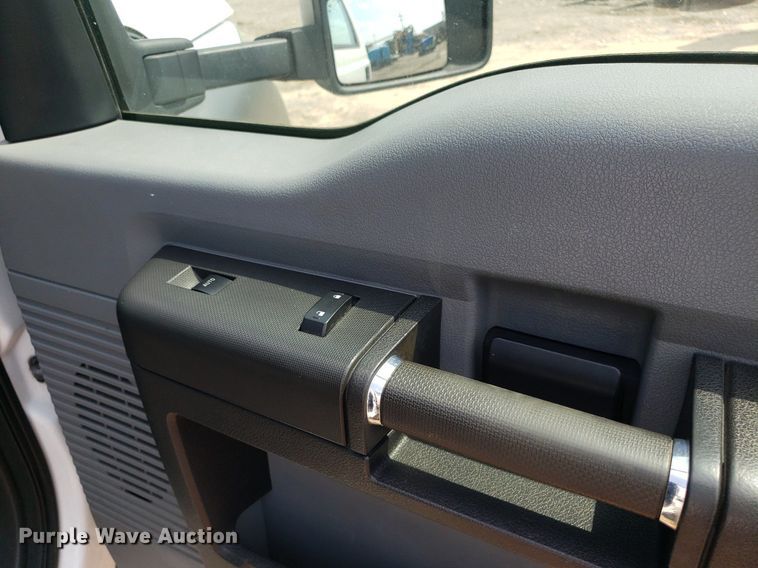 image for item DP7942 2016 Ford F450 Super Duty  Crew Cab flatbed truck