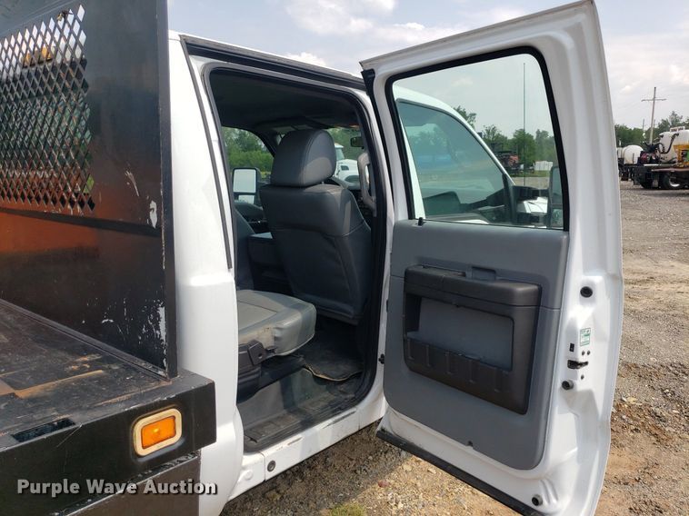 image for item DP7942 2016 Ford F450 Super Duty  Crew Cab flatbed truck