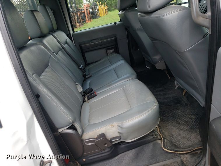 image for item DP7942 2016 Ford F450 Super Duty  Crew Cab flatbed truck