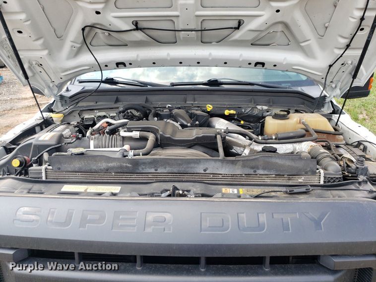 image for item DP7942 2016 Ford F450 Super Duty  Crew Cab flatbed truck