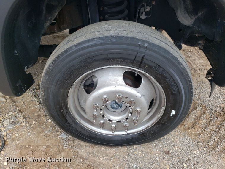 image for item DP7942 2016 Ford F450 Super Duty  Crew Cab flatbed truck