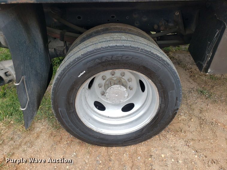 image for item DP7942 2016 Ford F450 Super Duty  Crew Cab flatbed truck