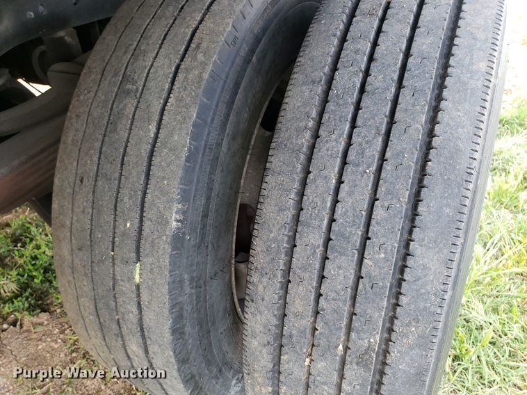 image for item DP7942 2016 Ford F450 Super Duty  Crew Cab flatbed truck