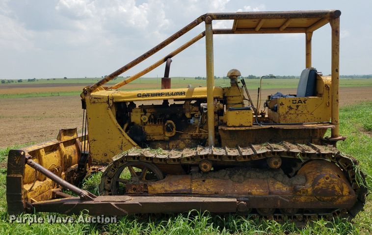 image for item DP8003 1949 Caterpillar D6  dozer