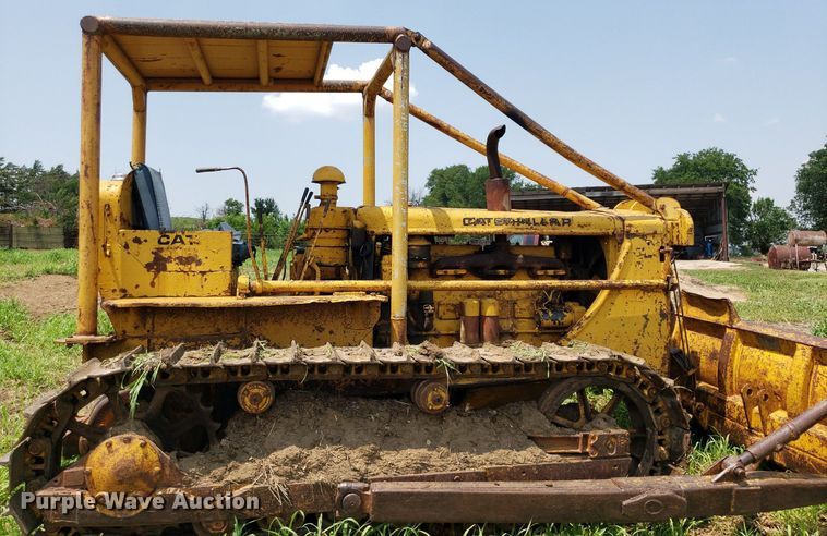 image for item DP8003 1949 Caterpillar D6  dozer