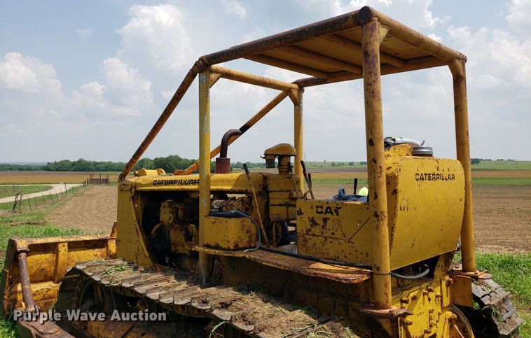 image for item DP8003 1949 Caterpillar D6  dozer