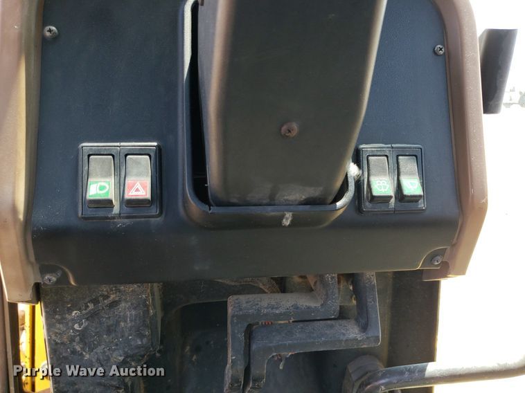 image for item DP8013 1996 John Deere 310D  backhoe