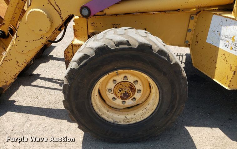 image for item DP8013 1996 John Deere 310D  backhoe