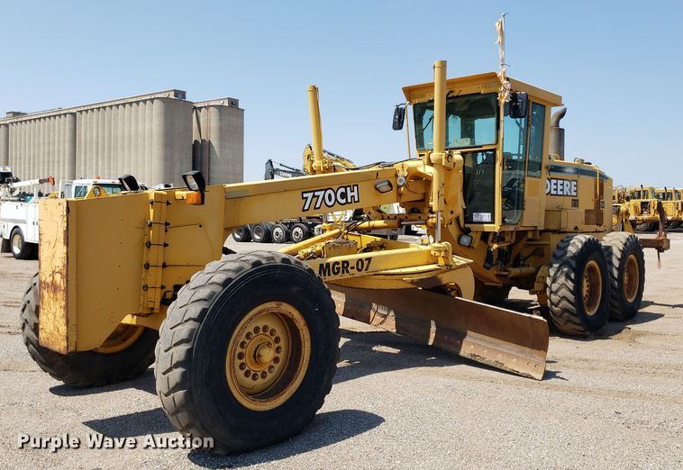 image for item DP8014 1998 John Deere 770CH  motor grader