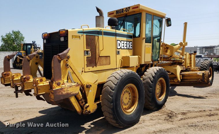 image for item DP8014 1998 John Deere 770CH  motor grader