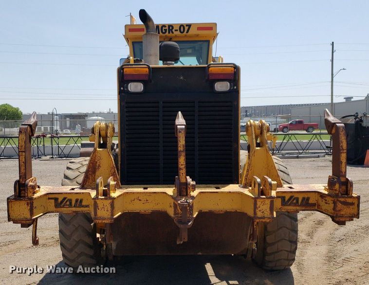 image for item DP8014 1998 John Deere 770CH  motor grader