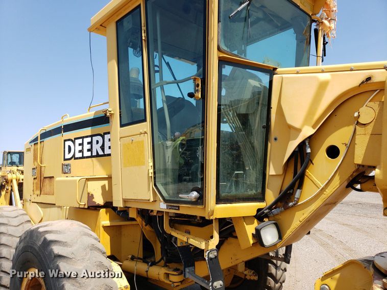 image for item DP8014 1998 John Deere 770CH  motor grader