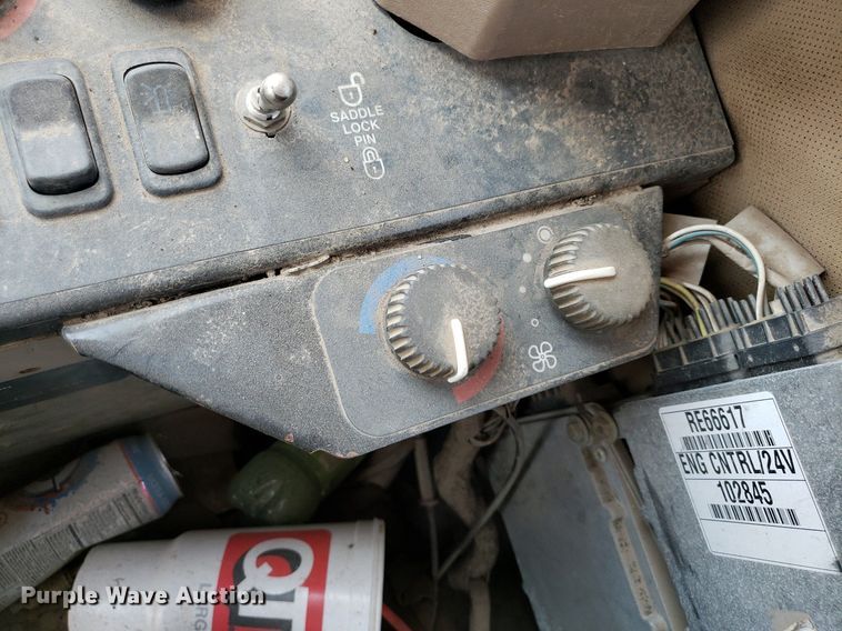 image for item DP8014 1998 John Deere 770CH  motor grader