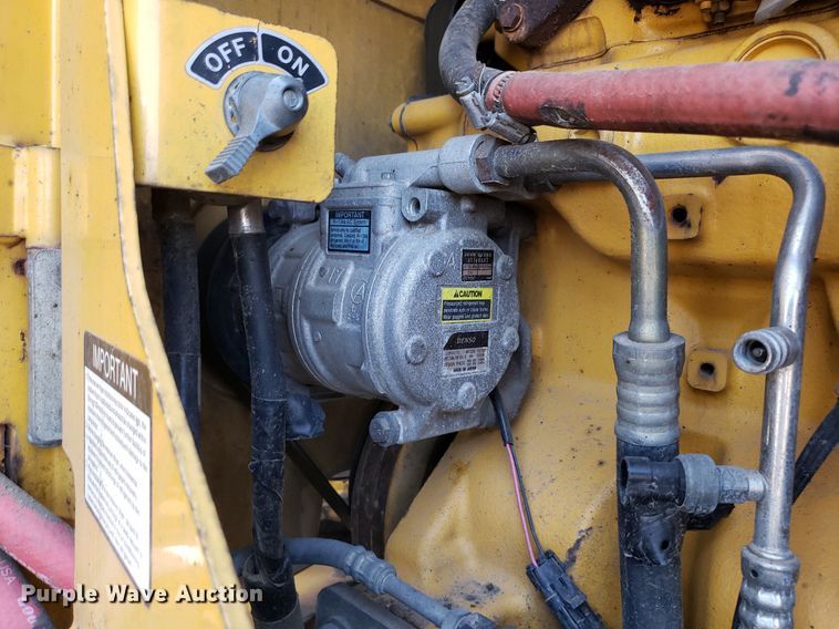 image for item DP8014 1998 John Deere 770CH  motor grader