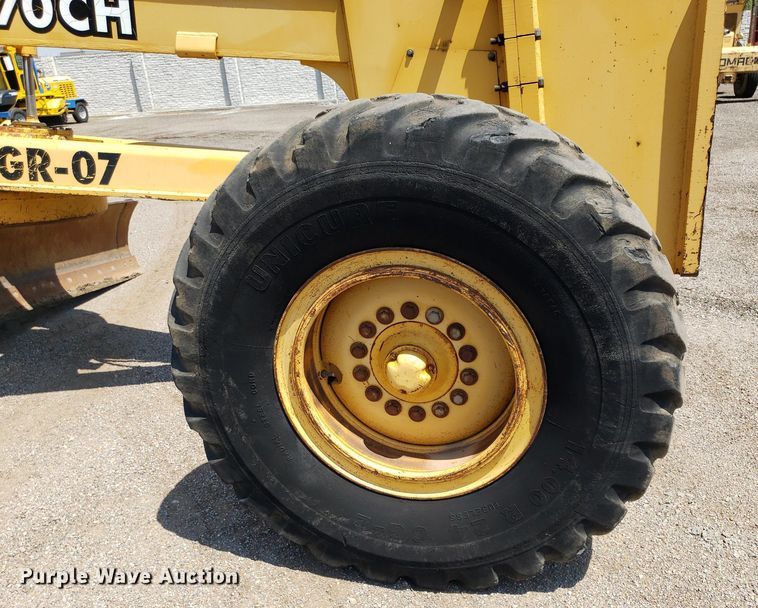 image for item DP8014 1998 John Deere 770CH  motor grader