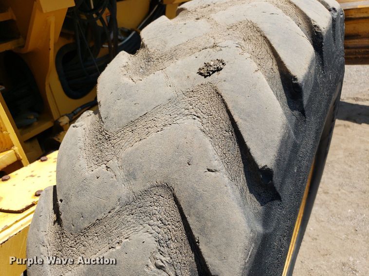 image for item DP8014 1998 John Deere 770CH  motor grader