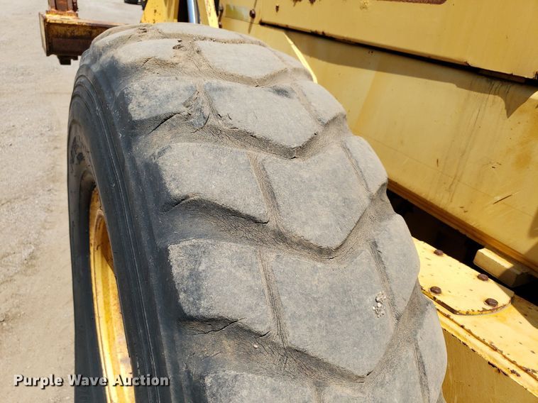 image for item DP8014 1998 John Deere 770CH  motor grader