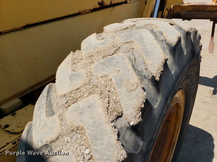 image for item DP8014 1998 John Deere 770CH  motor grader