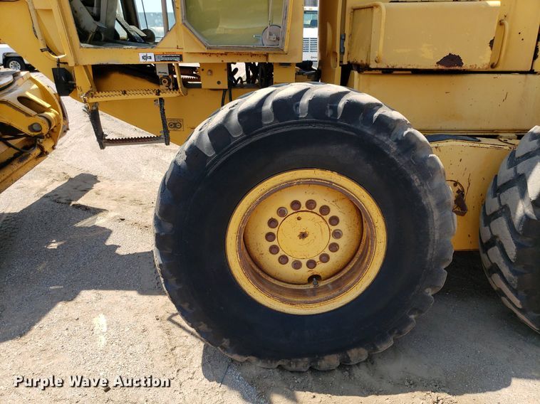 image for item DP8014 1998 John Deere 770CH  motor grader