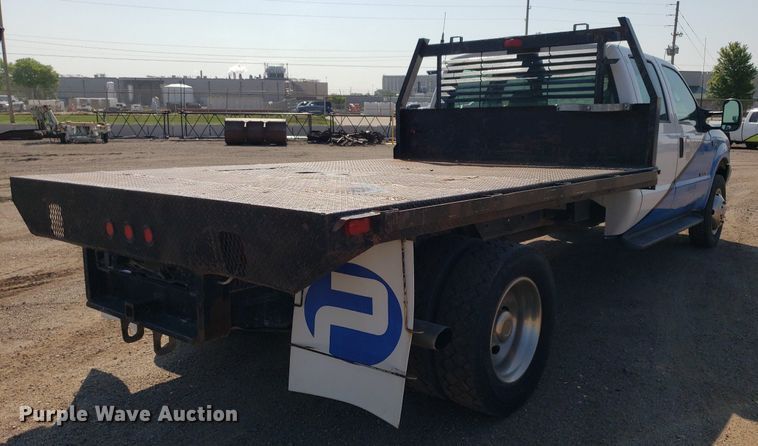 image for item DP8016 2001 Ford F550 Super Duty  Crew Cab flatbed truck