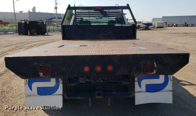 image for item DP8016 2001 Ford F550 Super Duty  Crew Cab flatbed truck