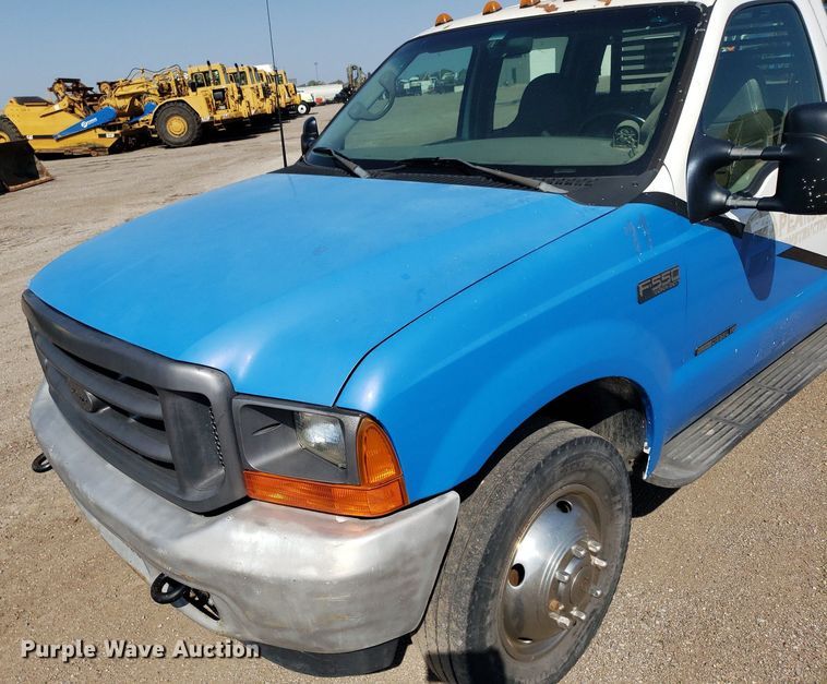 image for item DP8016 2001 Ford F550 Super Duty  Crew Cab flatbed truck