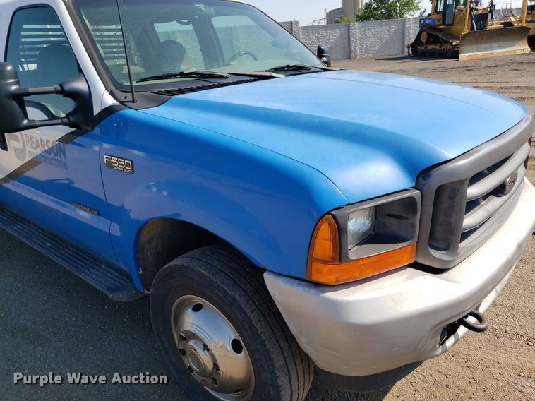 image for item DP8016 2001 Ford F550 Super Duty  Crew Cab flatbed truck