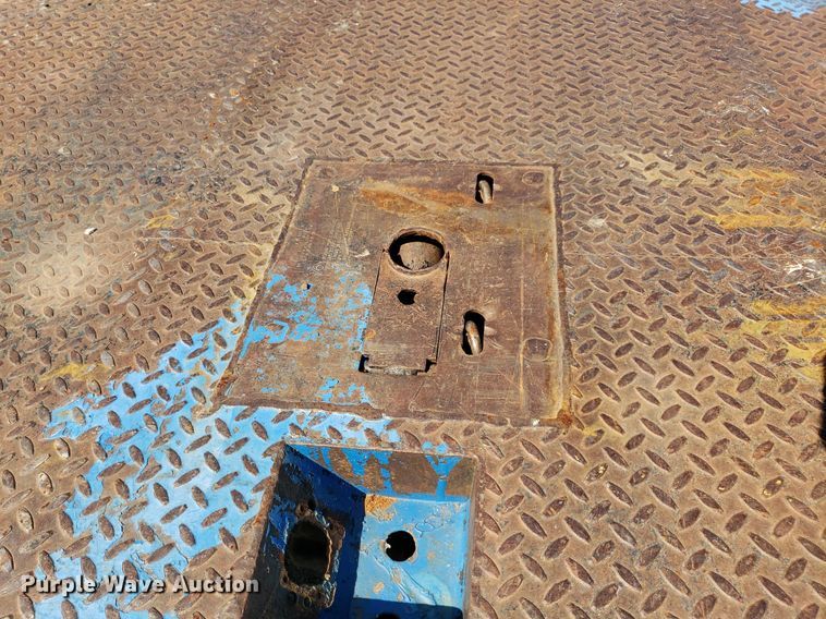 image for item DP8016 2001 Ford F550 Super Duty  Crew Cab flatbed truck