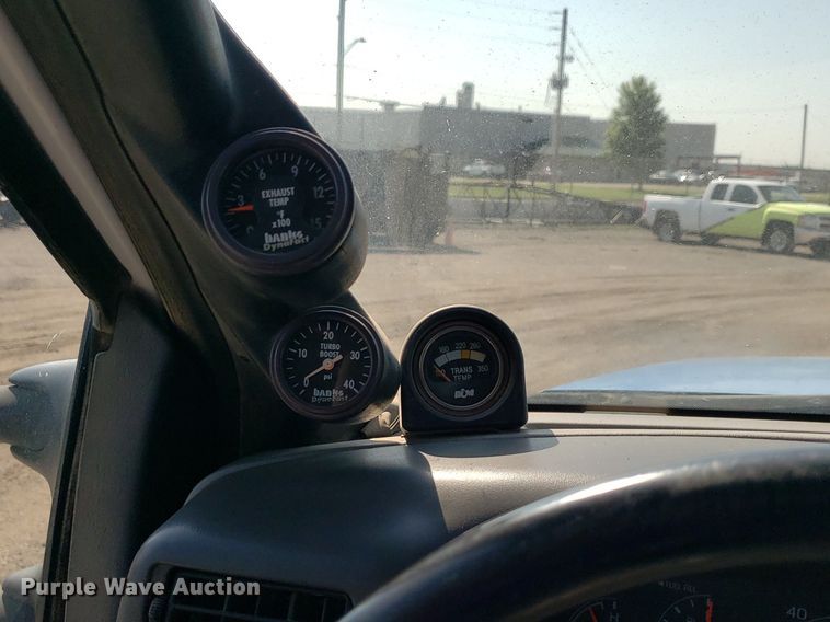 image for item DP8016 2001 Ford F550 Super Duty  Crew Cab flatbed truck