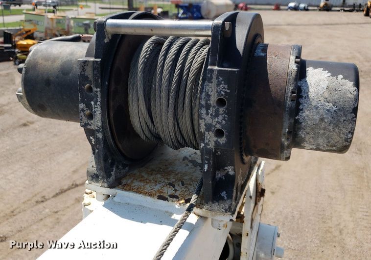 image for item DP8017 2000 International 4700  utility / service truck