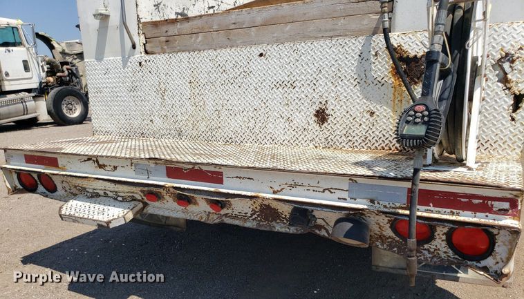 image for item DP8017 2000 International 4700  utility / service truck