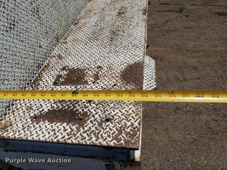 image for item DP8017 2000 International 4700  utility / service truck