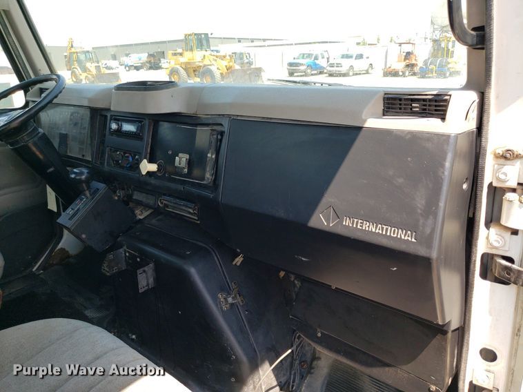 image for item DP8017 2000 International 4700  utility / service truck