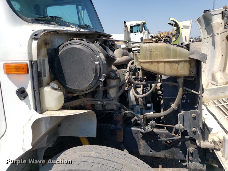 image for item DP8017 2000 International 4700  utility / service truck