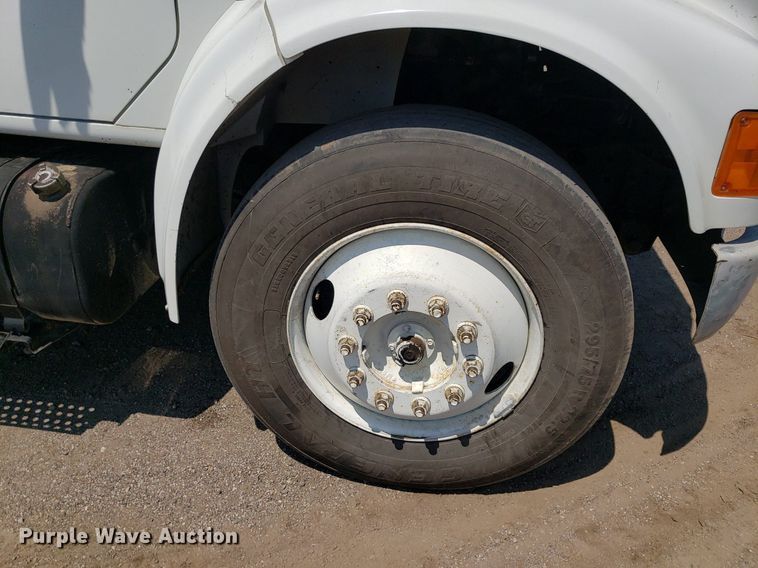 image for item DP8017 2000 International 4700  utility / service truck