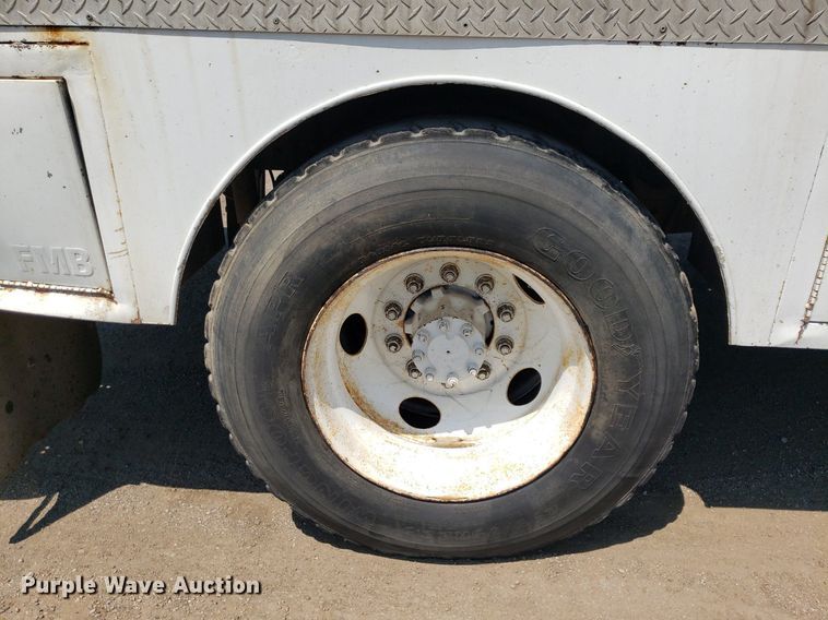 image for item DP8017 2000 International 4700  utility / service truck